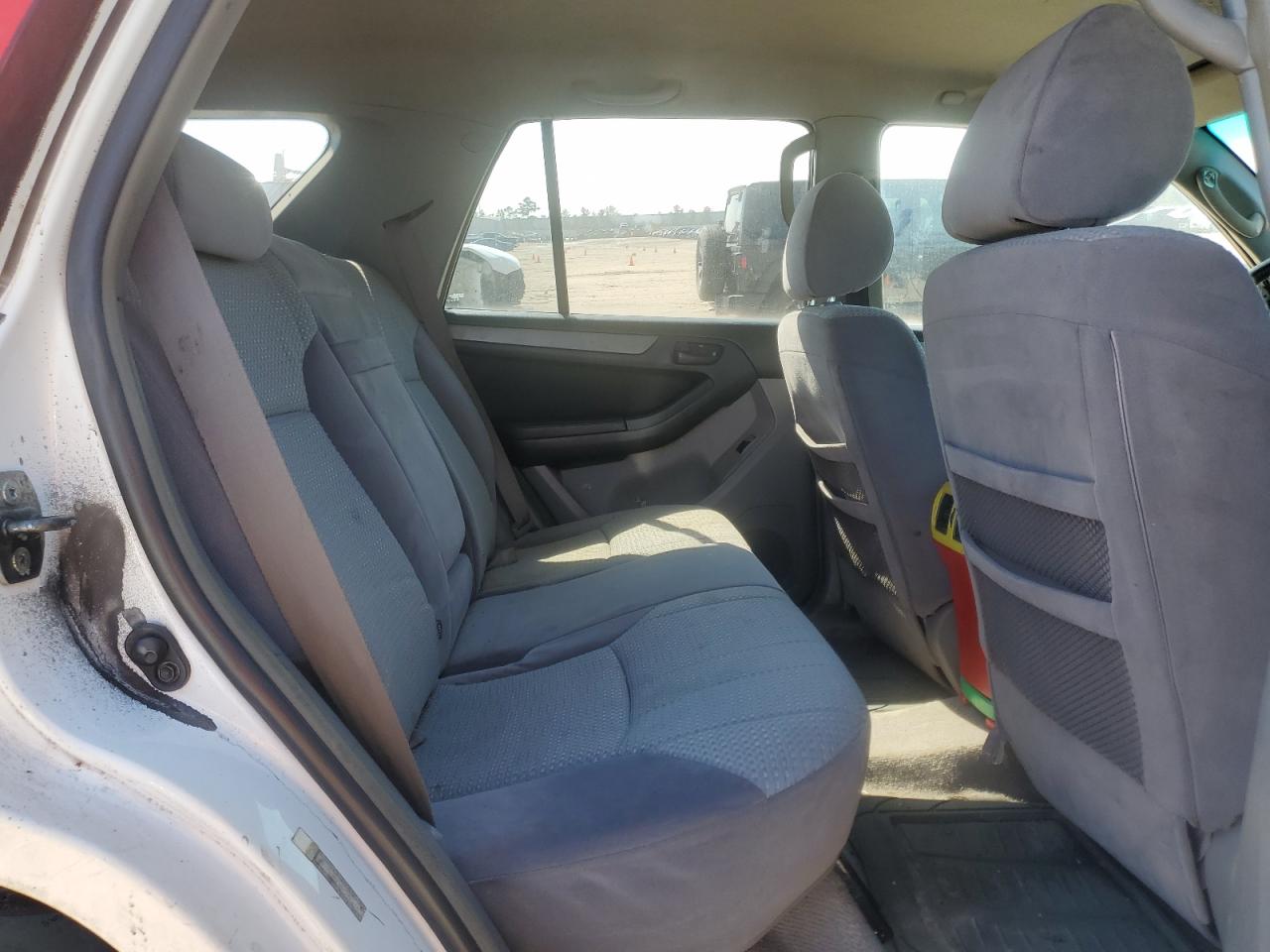 2003 Toyota 4Runner - Image 11