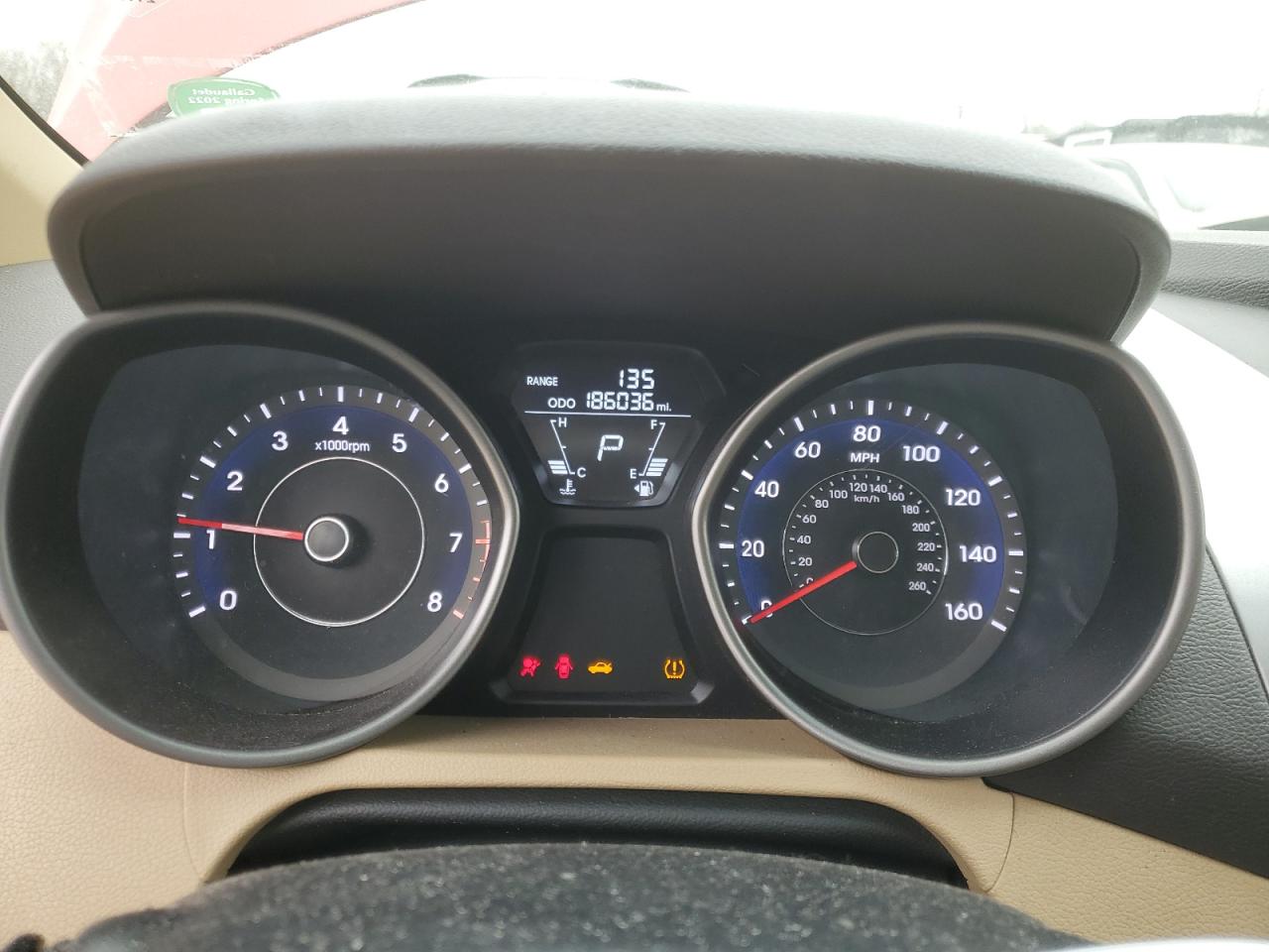 2013 Hyundai Elantra - Image 9