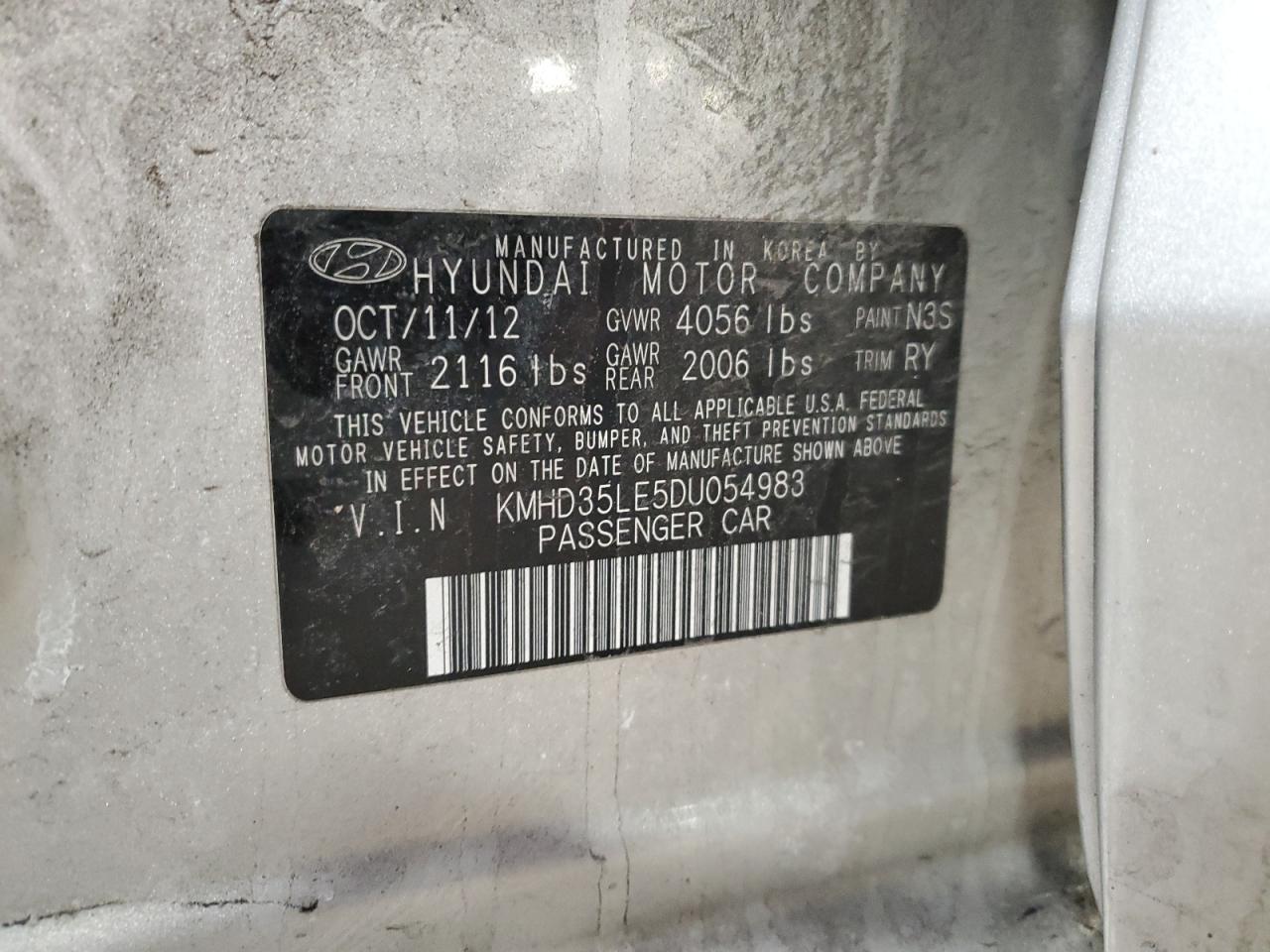 2013 Hyundai Elantra - Image 12