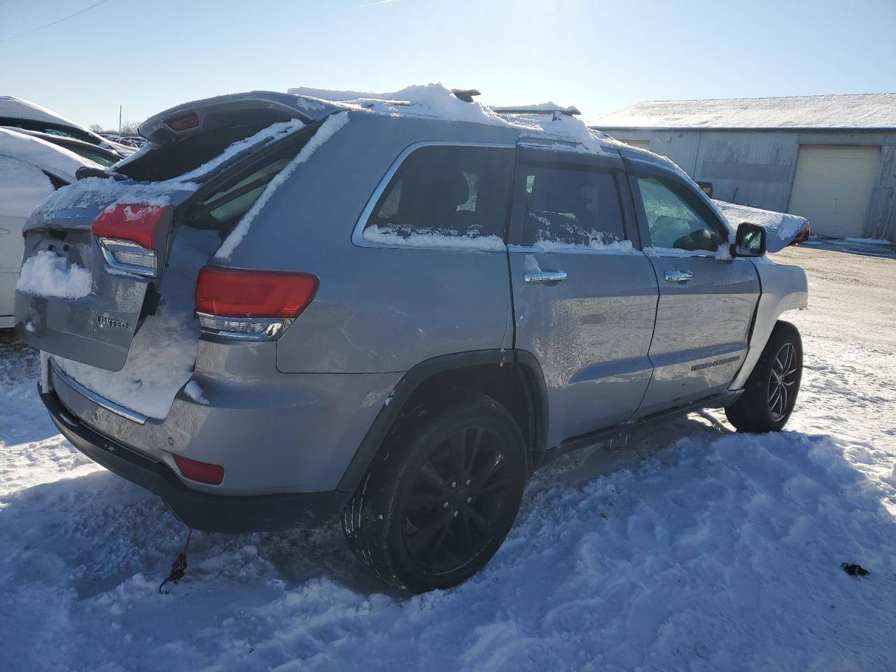 2017 Jeep Grand Cherokee - Image 3