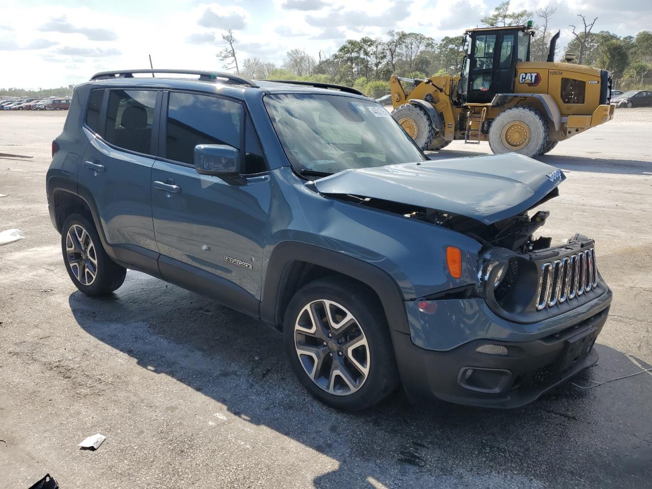 2018 Jeep Renegade - Image 4