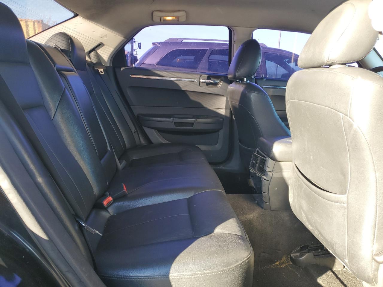 2010 Chrysler 300 Touring VIN: 2C3CA5CV2AH105526 Lot: 45928085