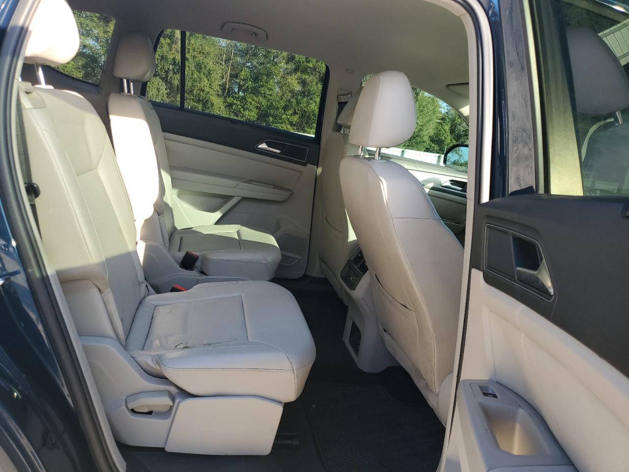 2018 Volkswagen Atlas - Image 11