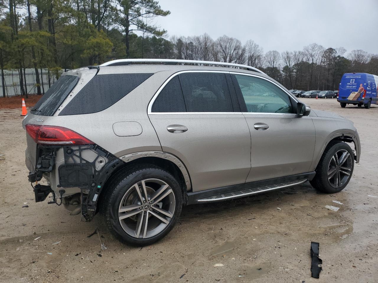 2020 Mercedes-Benz GLE - Image 3