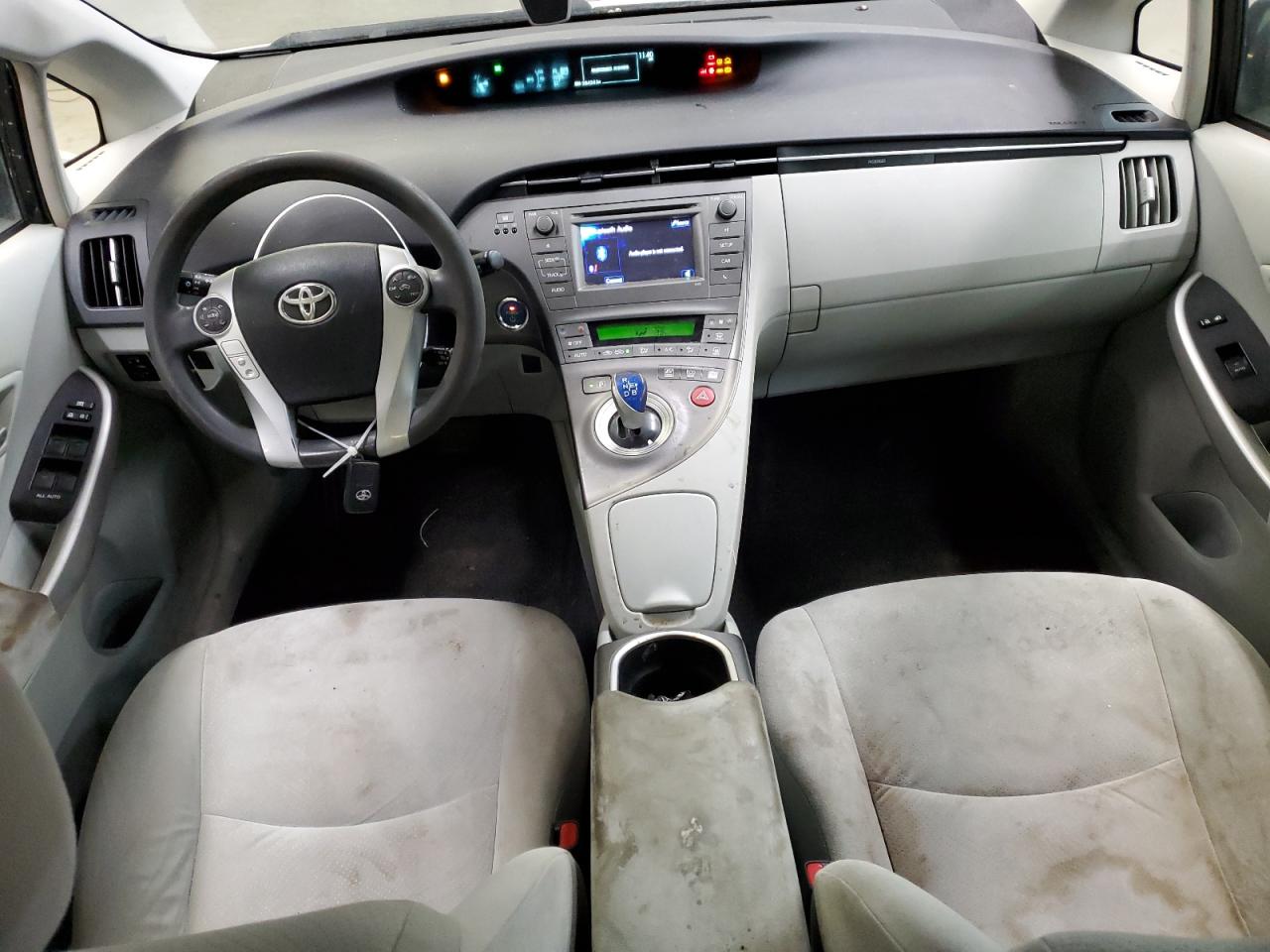 2014 Toyota Prius - Image 8