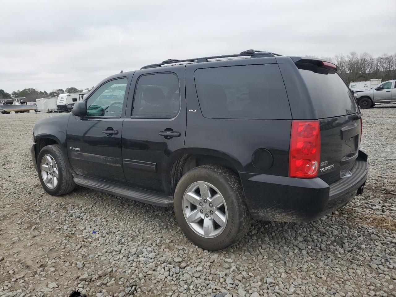 2011 GMC Yukon - Image 2