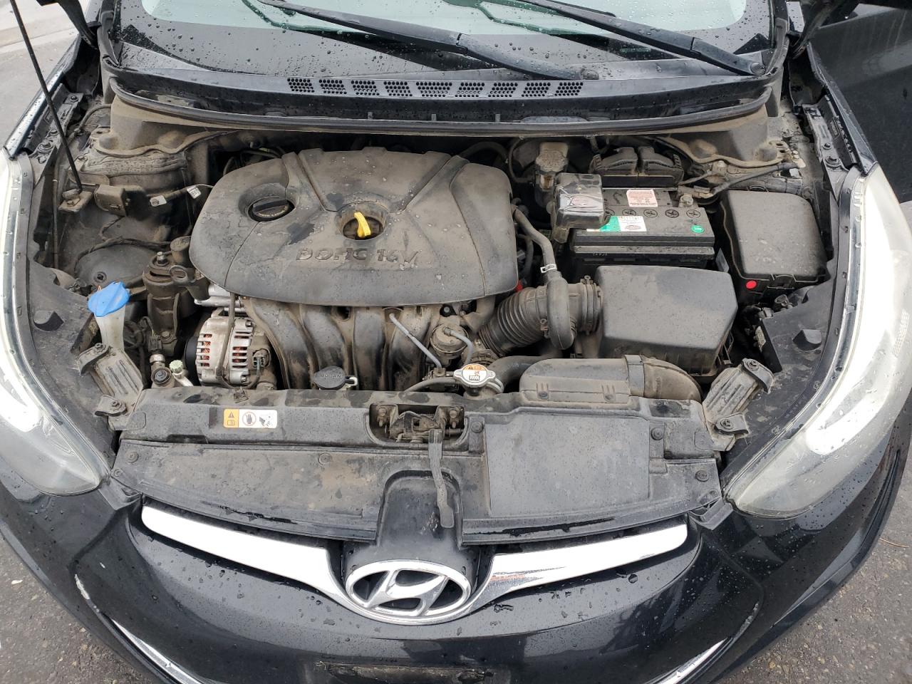 2016 Hyundai Elantra - Image 12