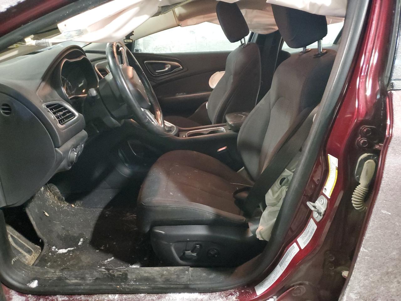 2017 Chrysler 200 - Image 7