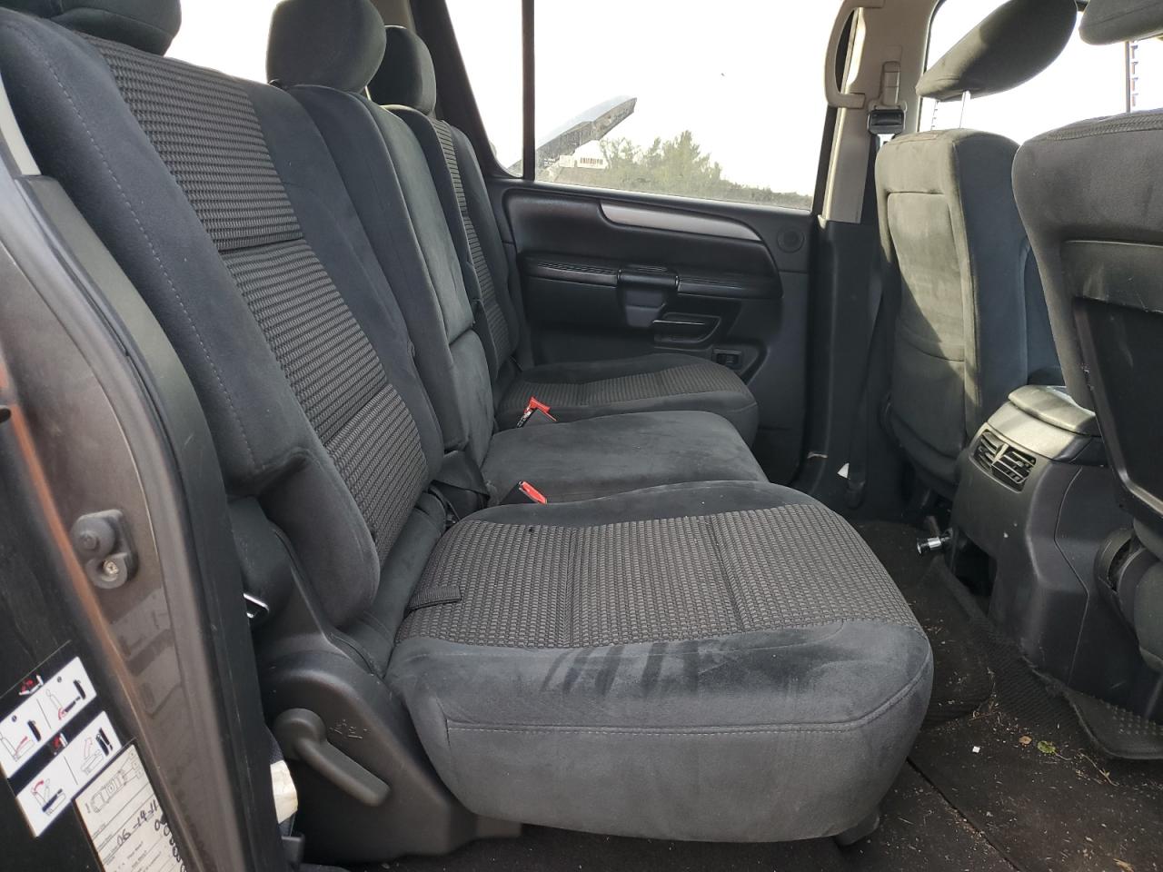 2010 Nissan Armada - Image 11
