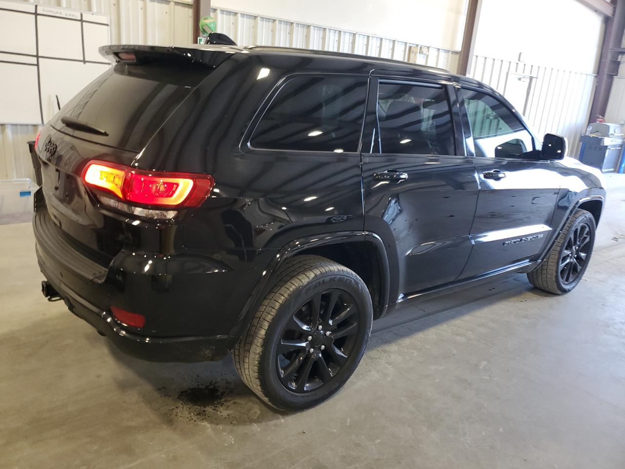 2021 Jeep Grand Cherokee - Image 3