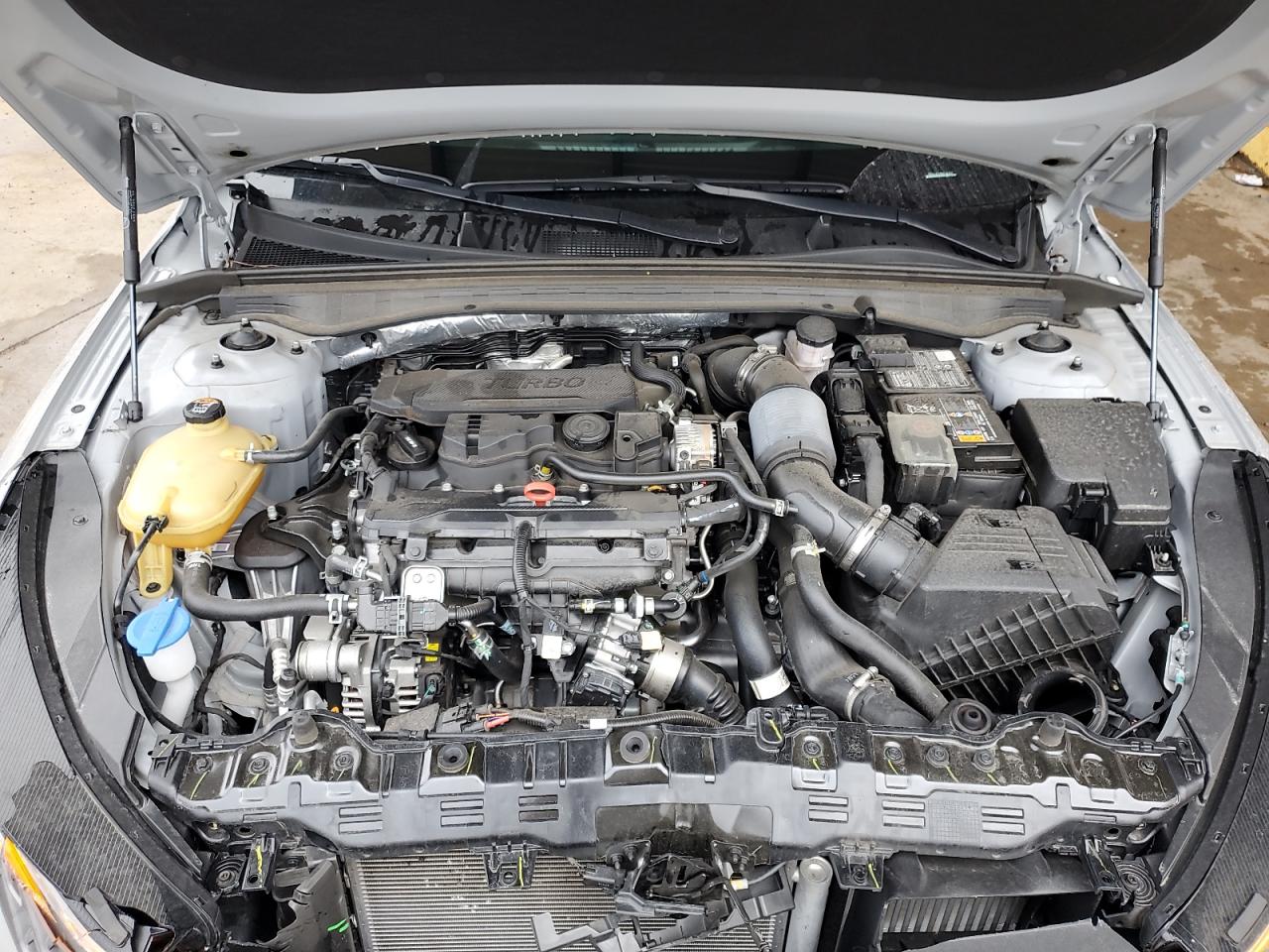 2024 Kia K5 - Image 11