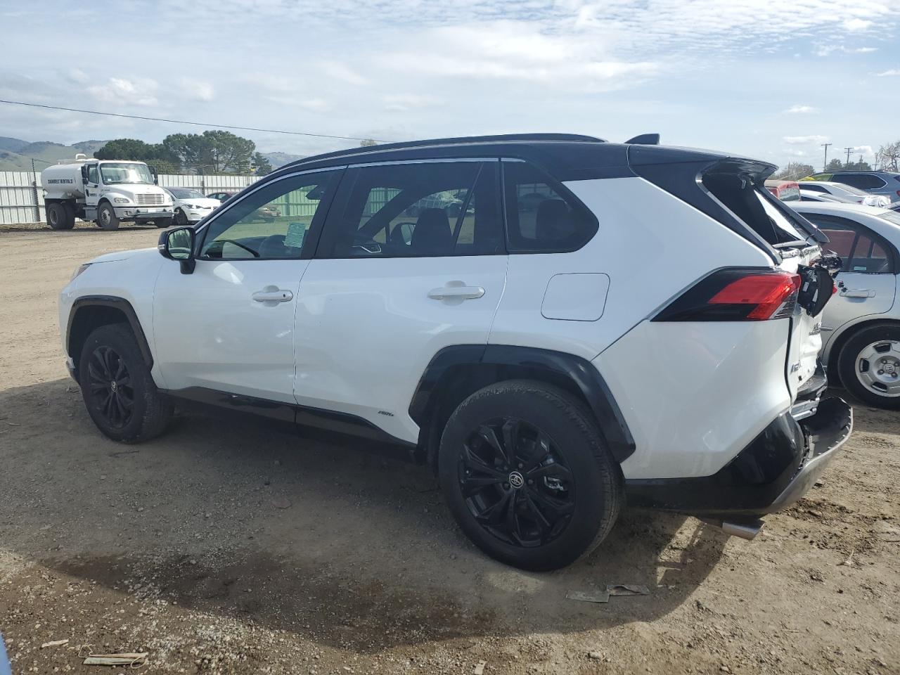 2023 Toyota RAV 4 - Image 2