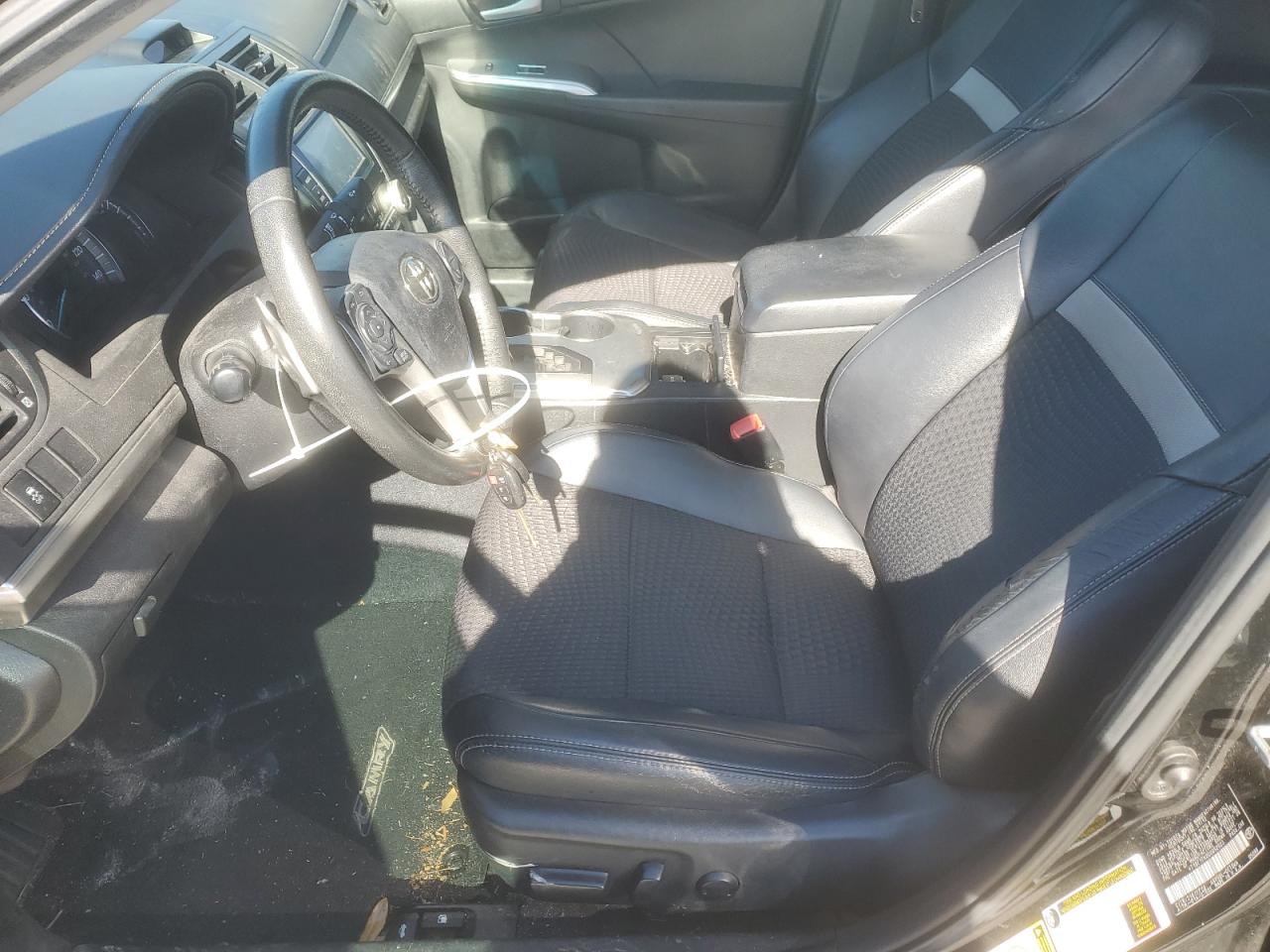 2012 Toyota Camry - Image 7