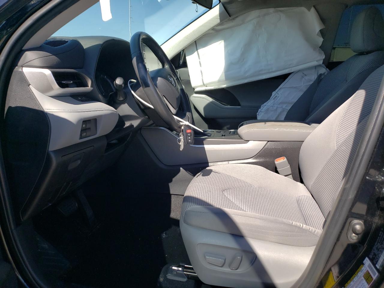 2022 Toyota Highlander - Image 7