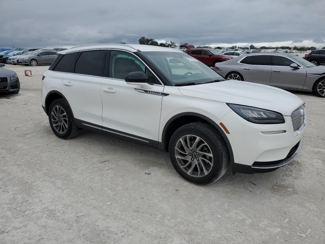 2022 Lincoln Corsair - Image 4