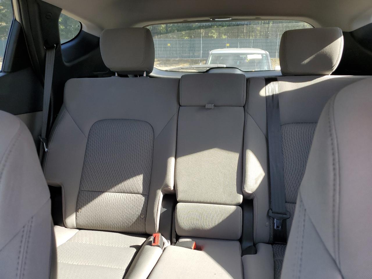 2017 Hyundai Santa Fe - Image 10