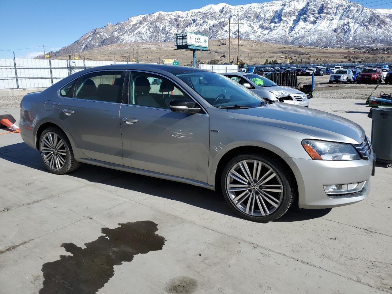 2014 Volkswagen Passat - Image 4