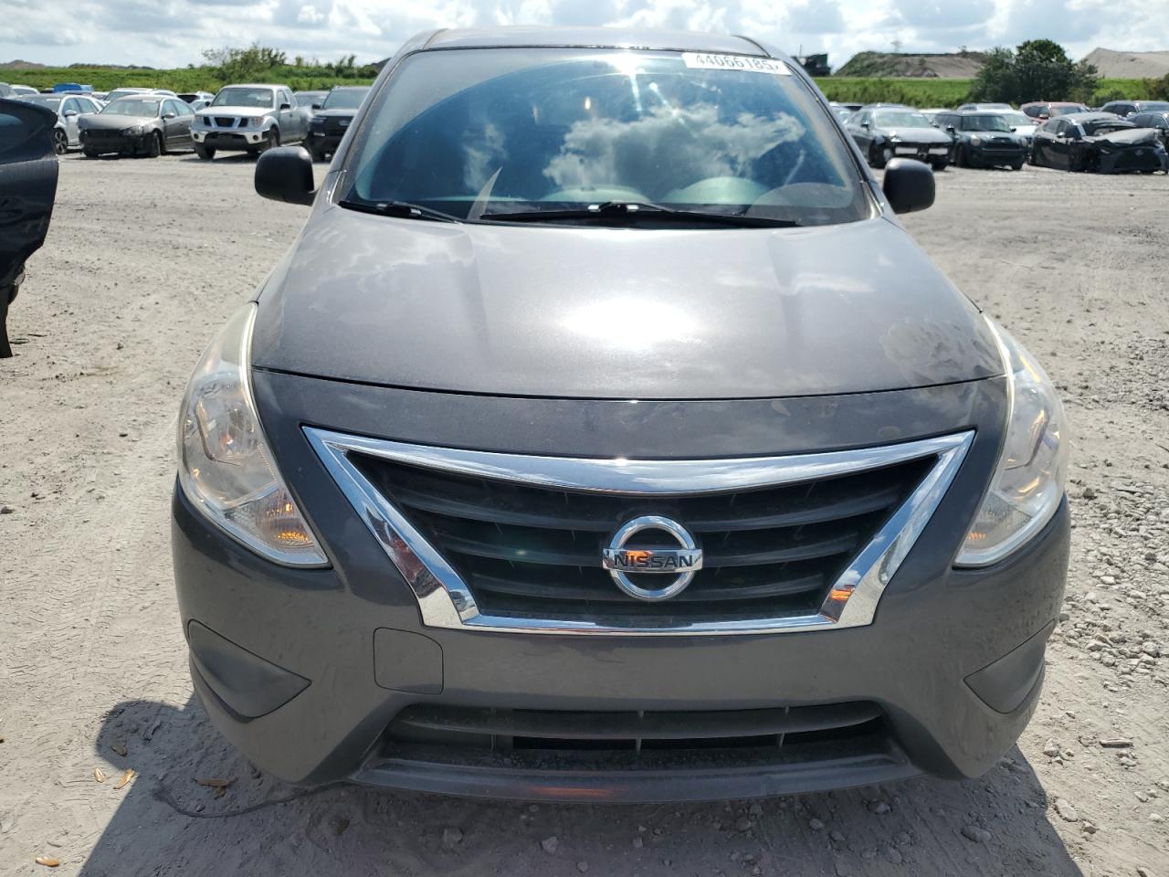 2015 Nissan Versa - Image 5