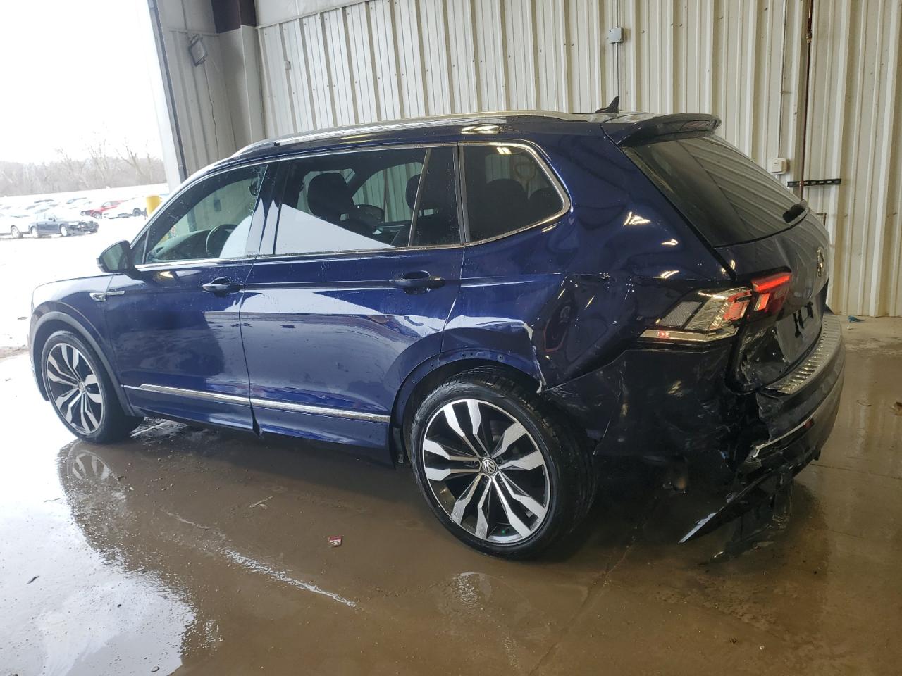 2021 Volkswagen Tiguan - Image 2