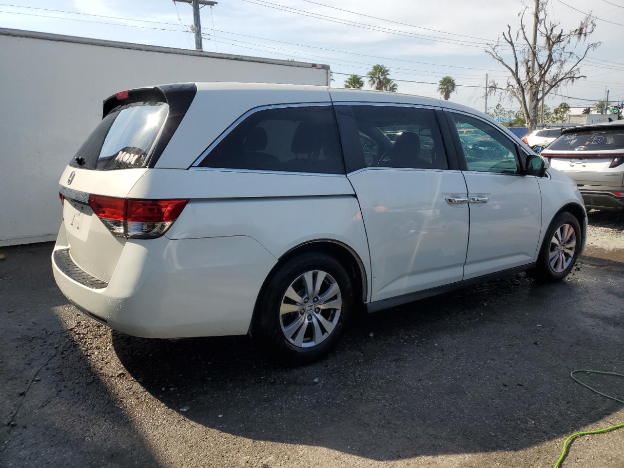 2015 Honda Odyssey - Image 3