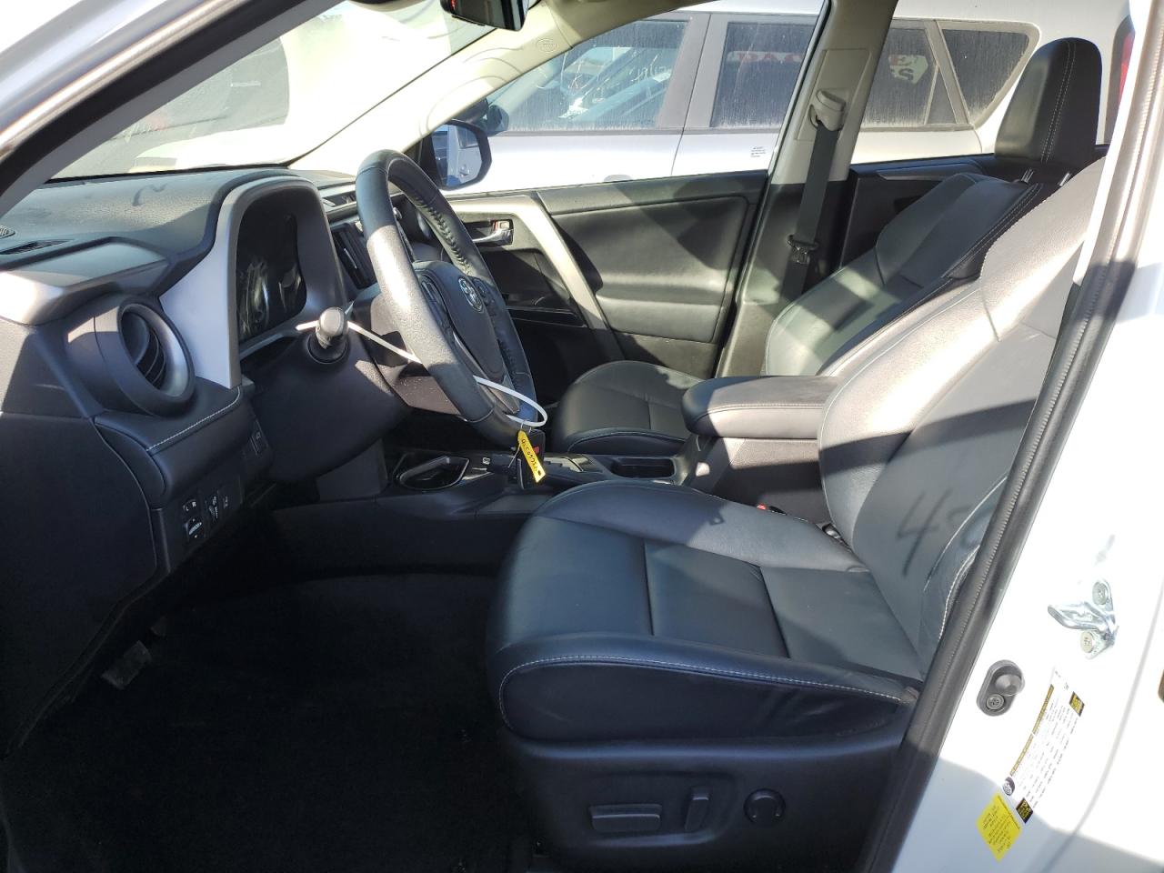 2017 Toyota RAV 4 - Image 7