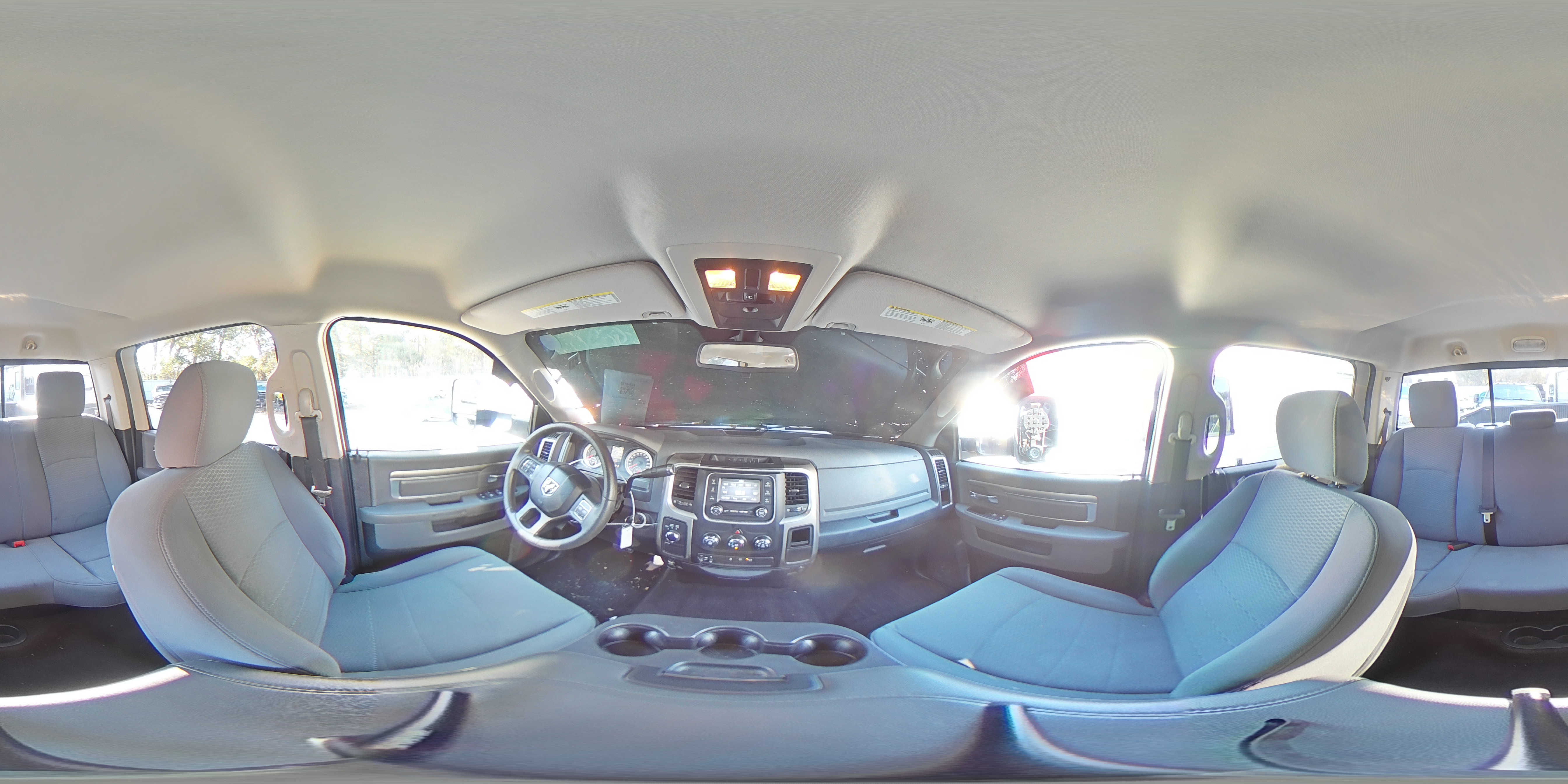 2014 RAM 3500 - Image 15