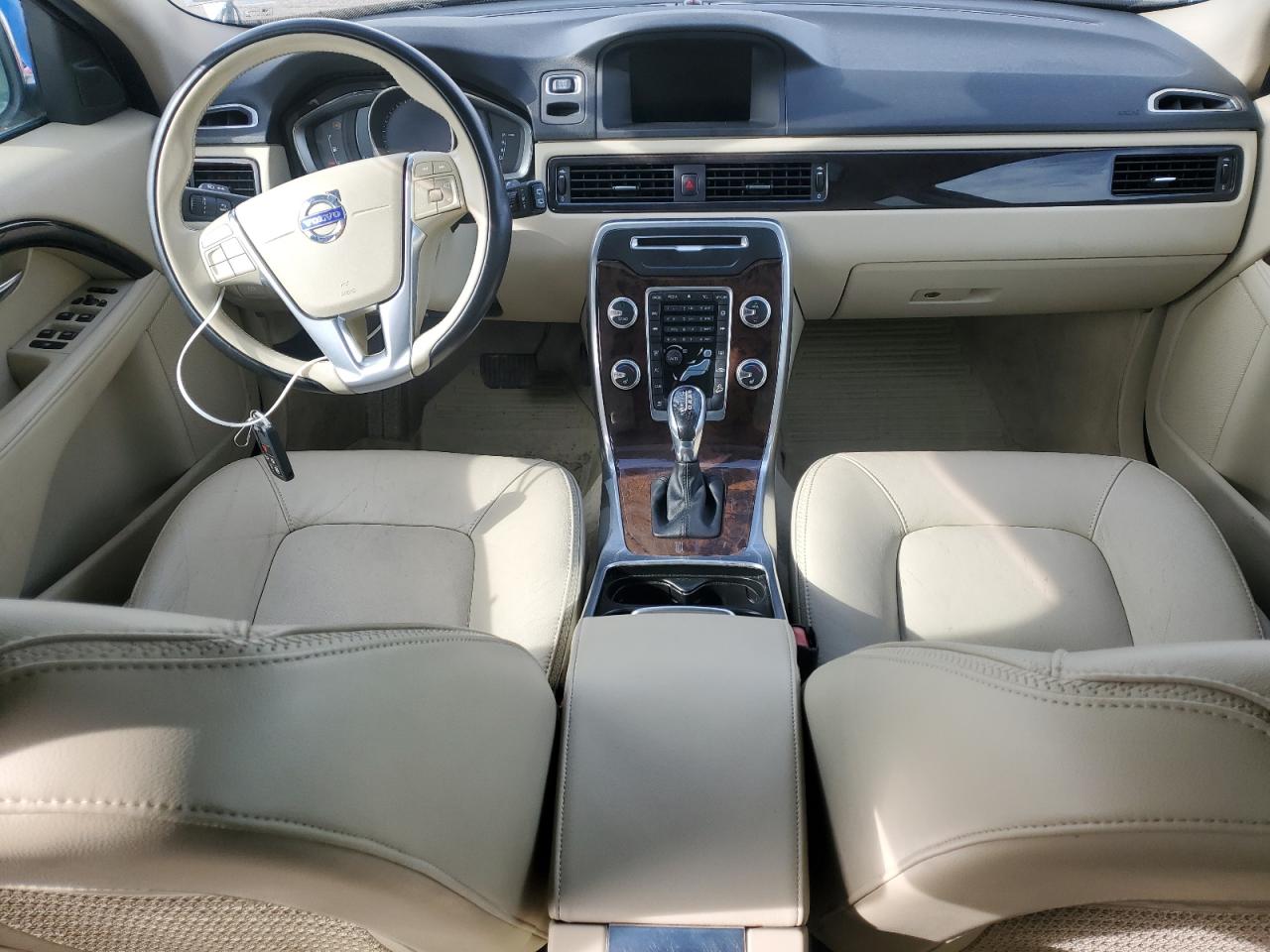 2016 Volvo XC70 - Image 8
