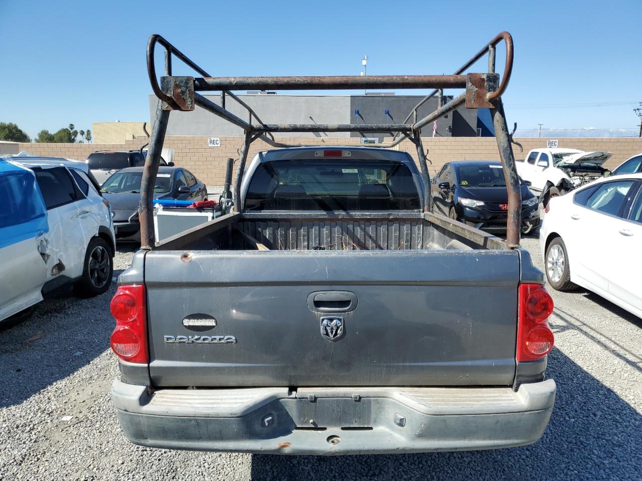 2007 Dodge Dakota - Image 6
