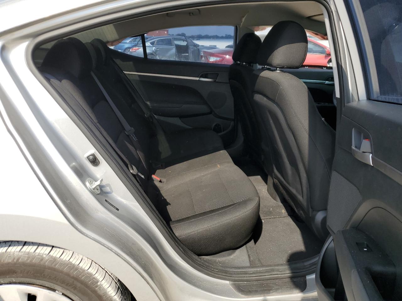 2020 Hyundai Elantra - Image 10