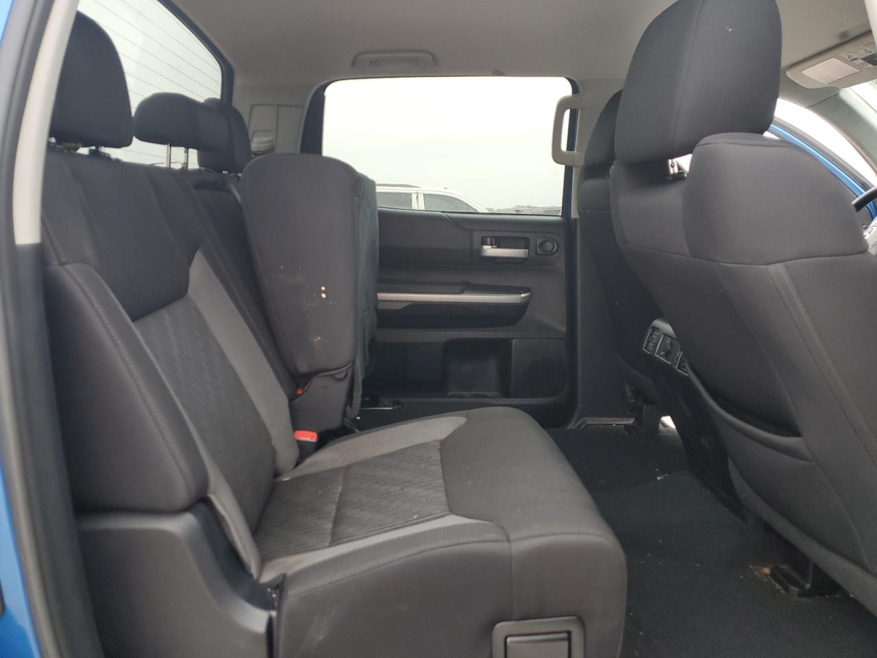 2016 Toyota Tundra - Image 10