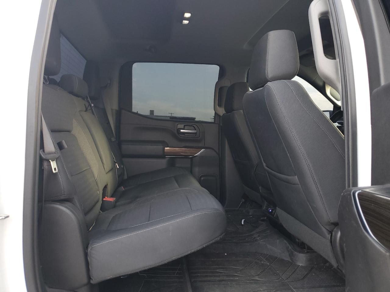 2019 Chevrolet Silverado - Image 10