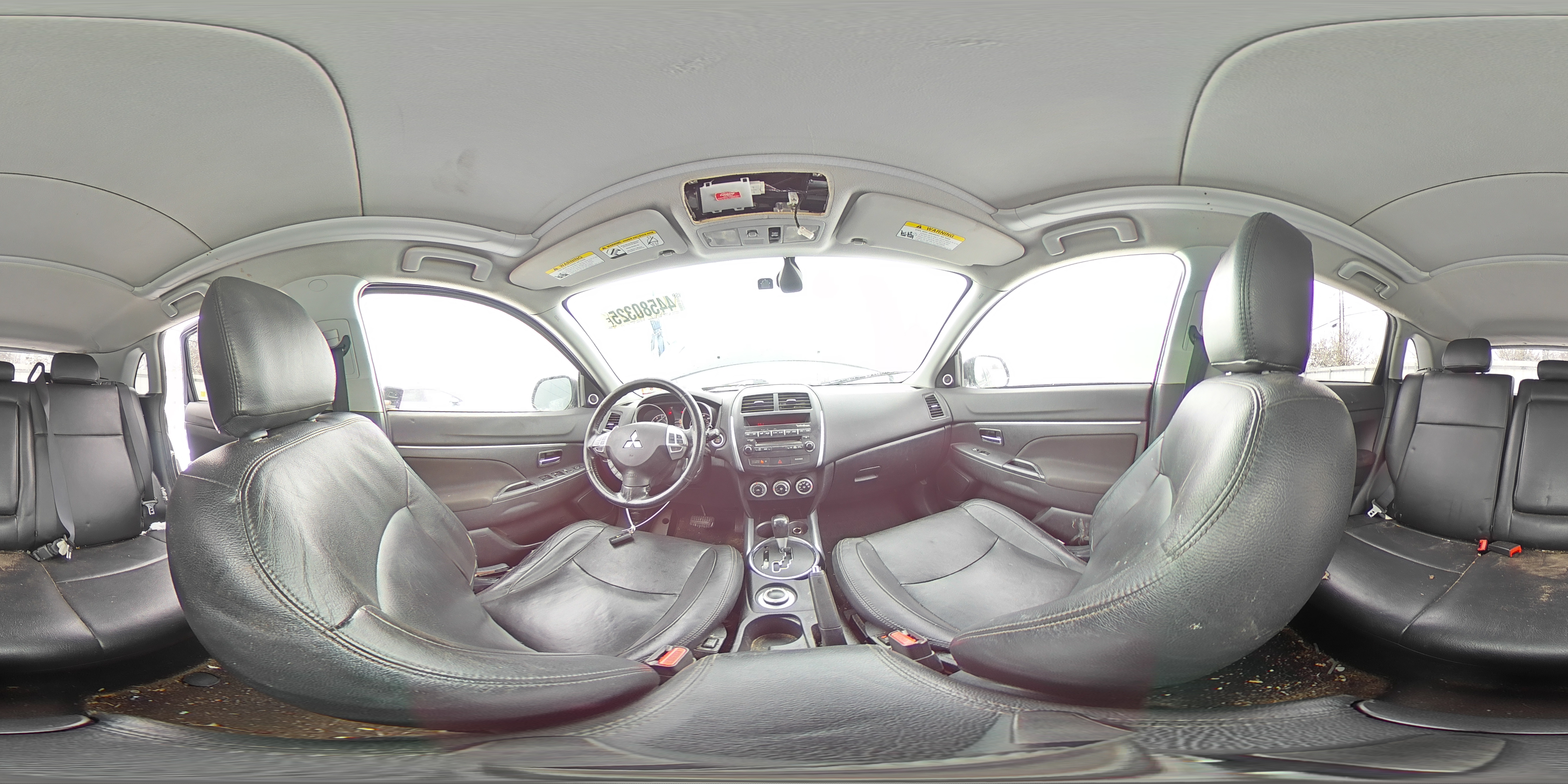 2011 Mitsubishi Outlander - Image 14