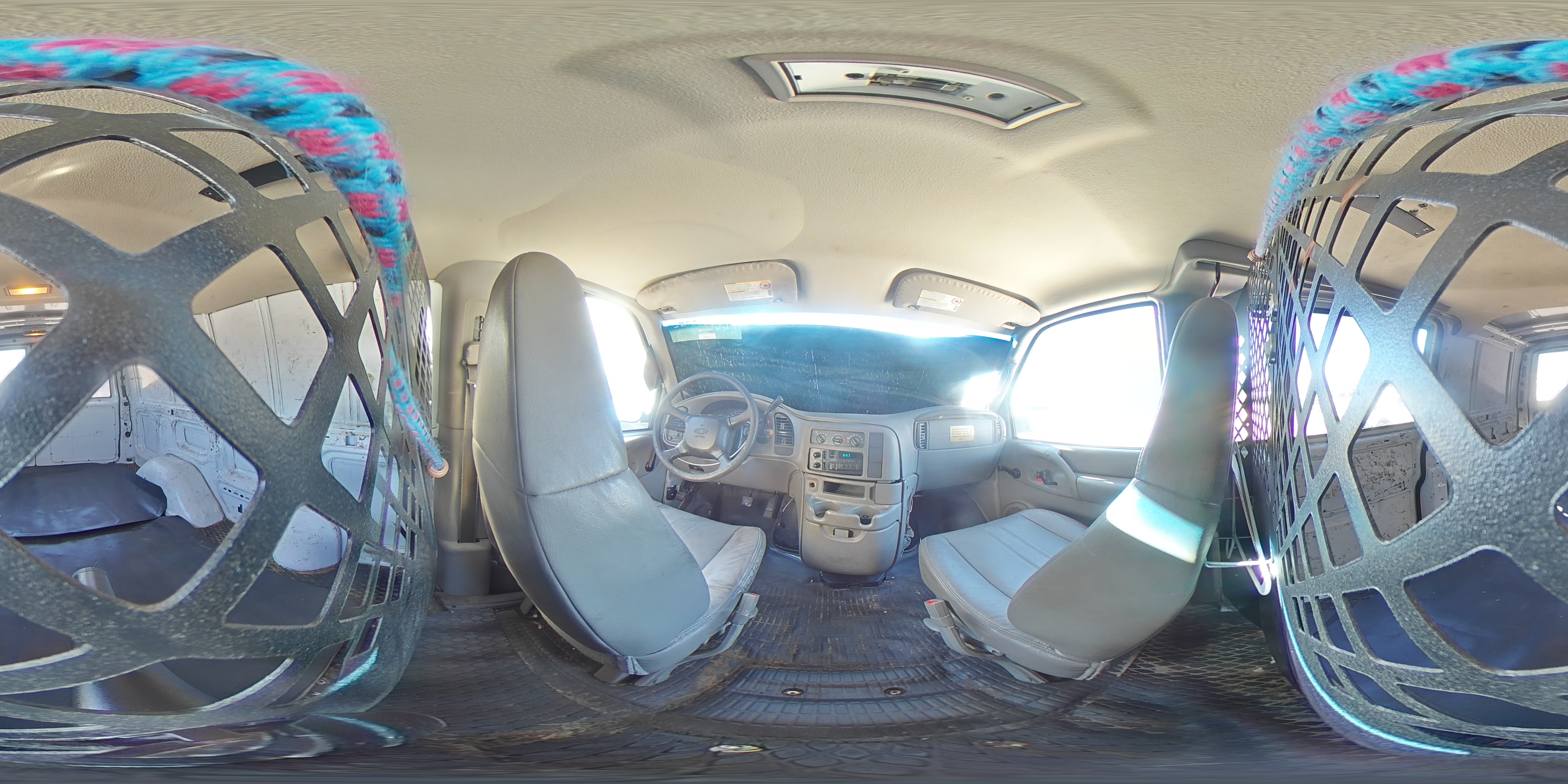 2005 Chevrolet Astro - Image 13