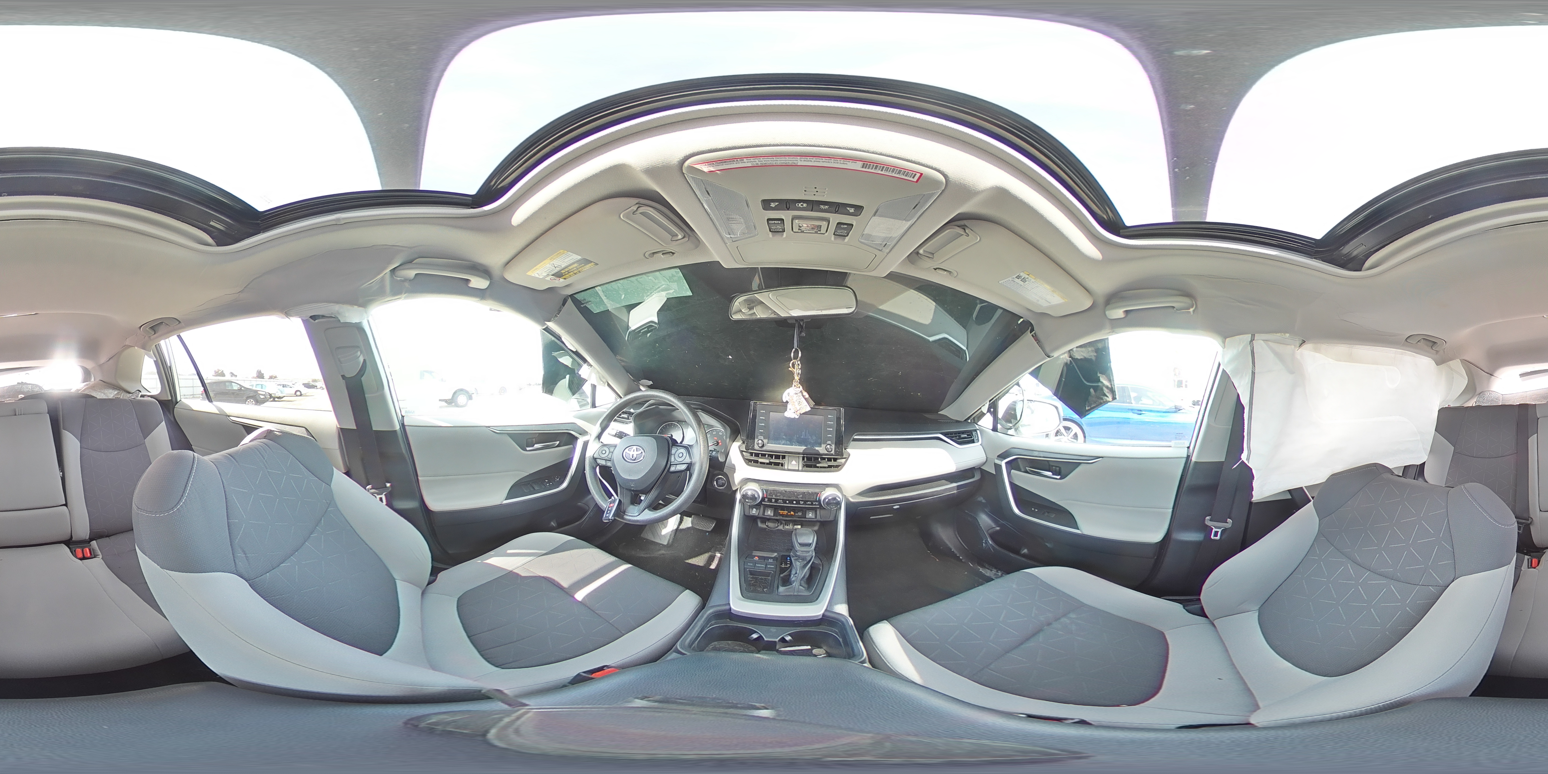 2019 Toyota RAV 4 - Image 13