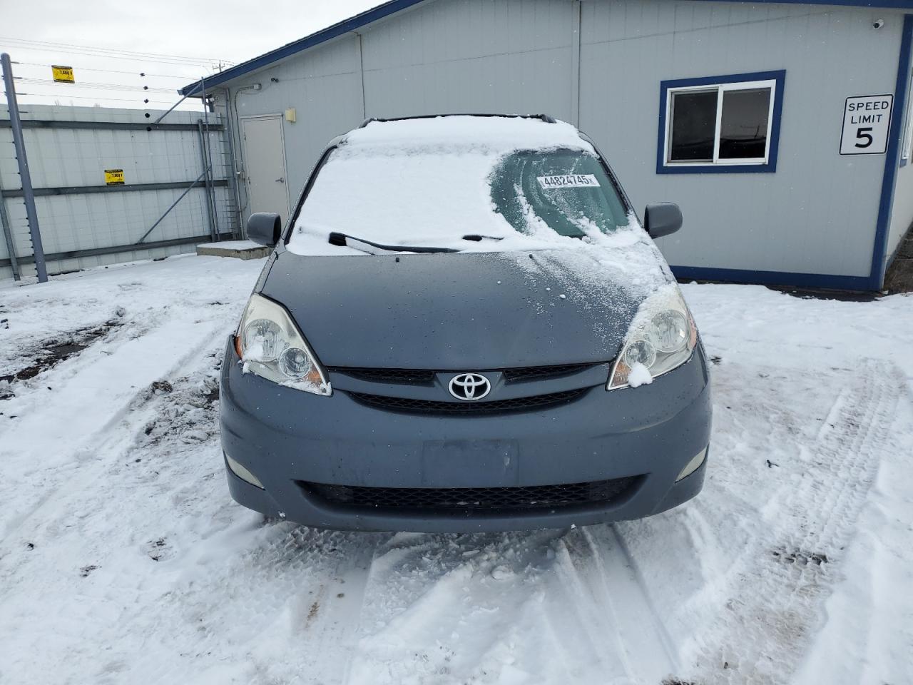 2007 Toyota Sienna - Image 5