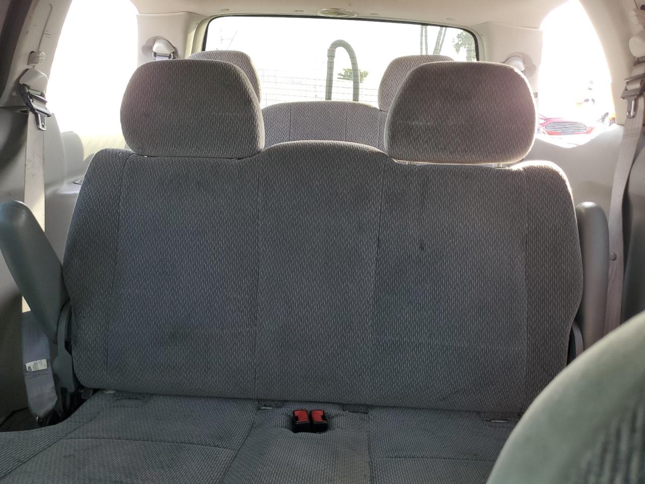 2003 Ford Windstar - Image 10