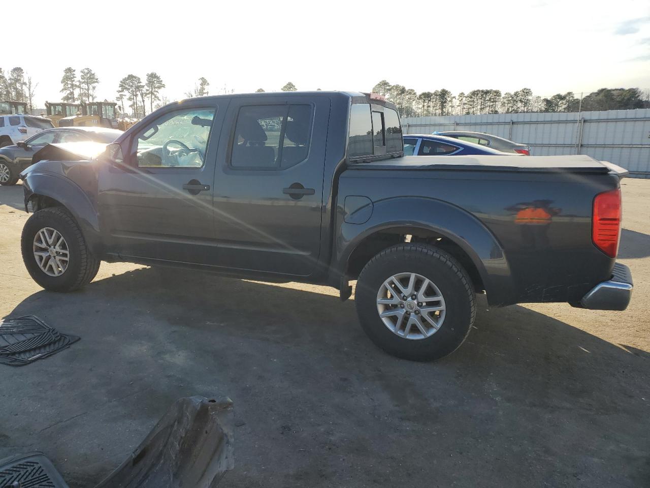 2015 Nissan Navara (Frontier) - Image 2
