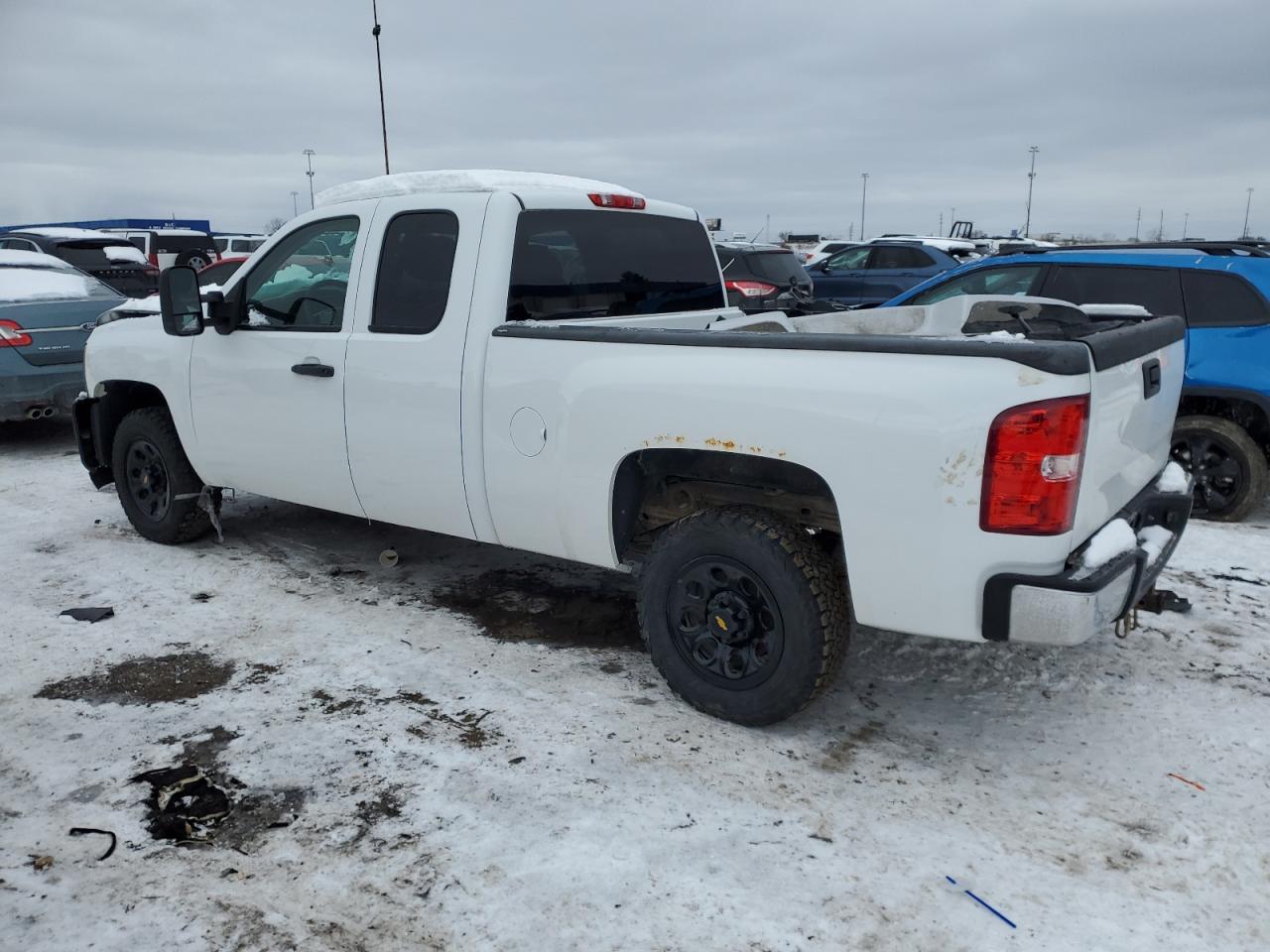 2011 Chevrolet Silverado - Image 2