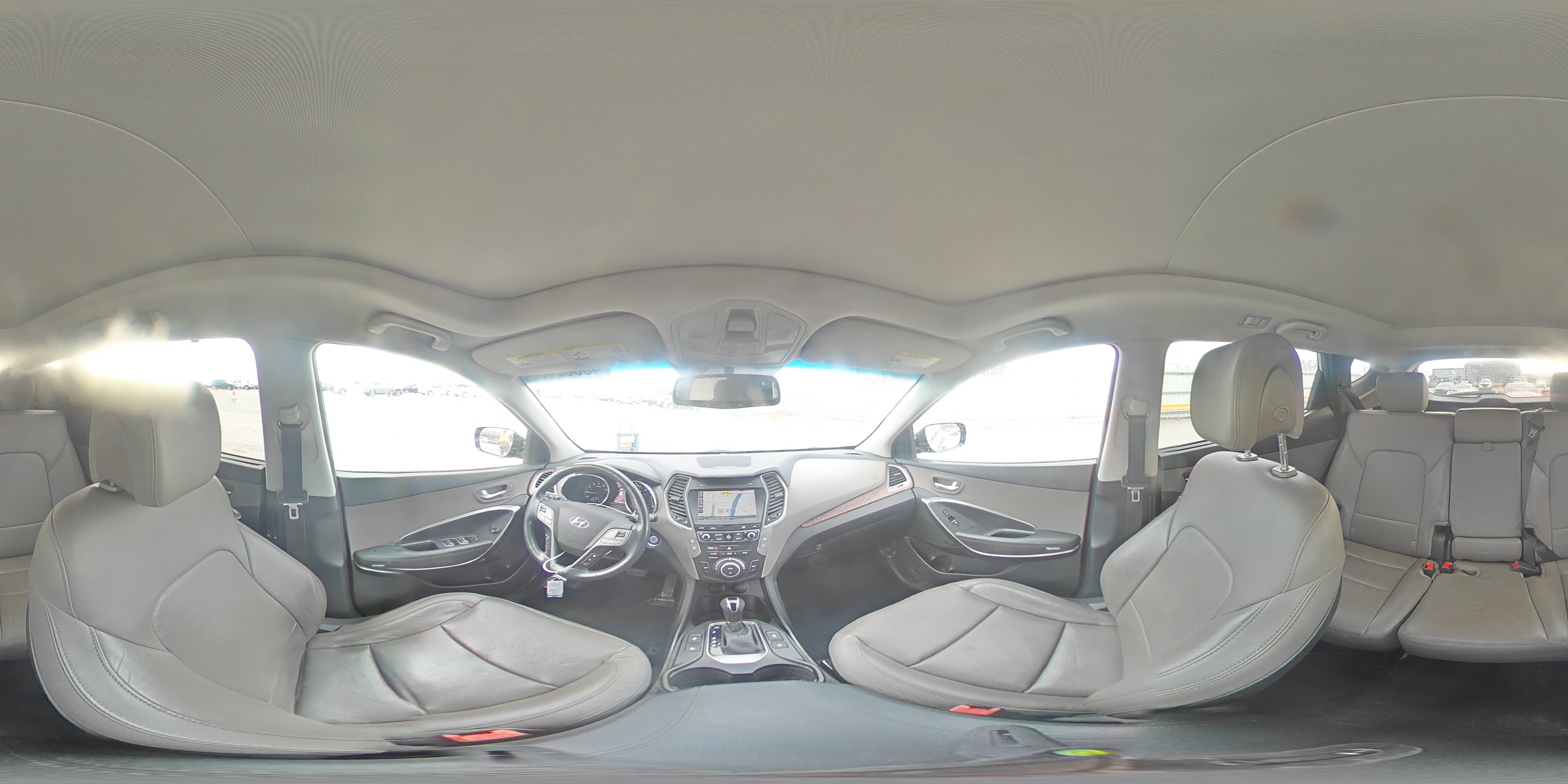 2018 Hyundai Santa Fe - Image 15