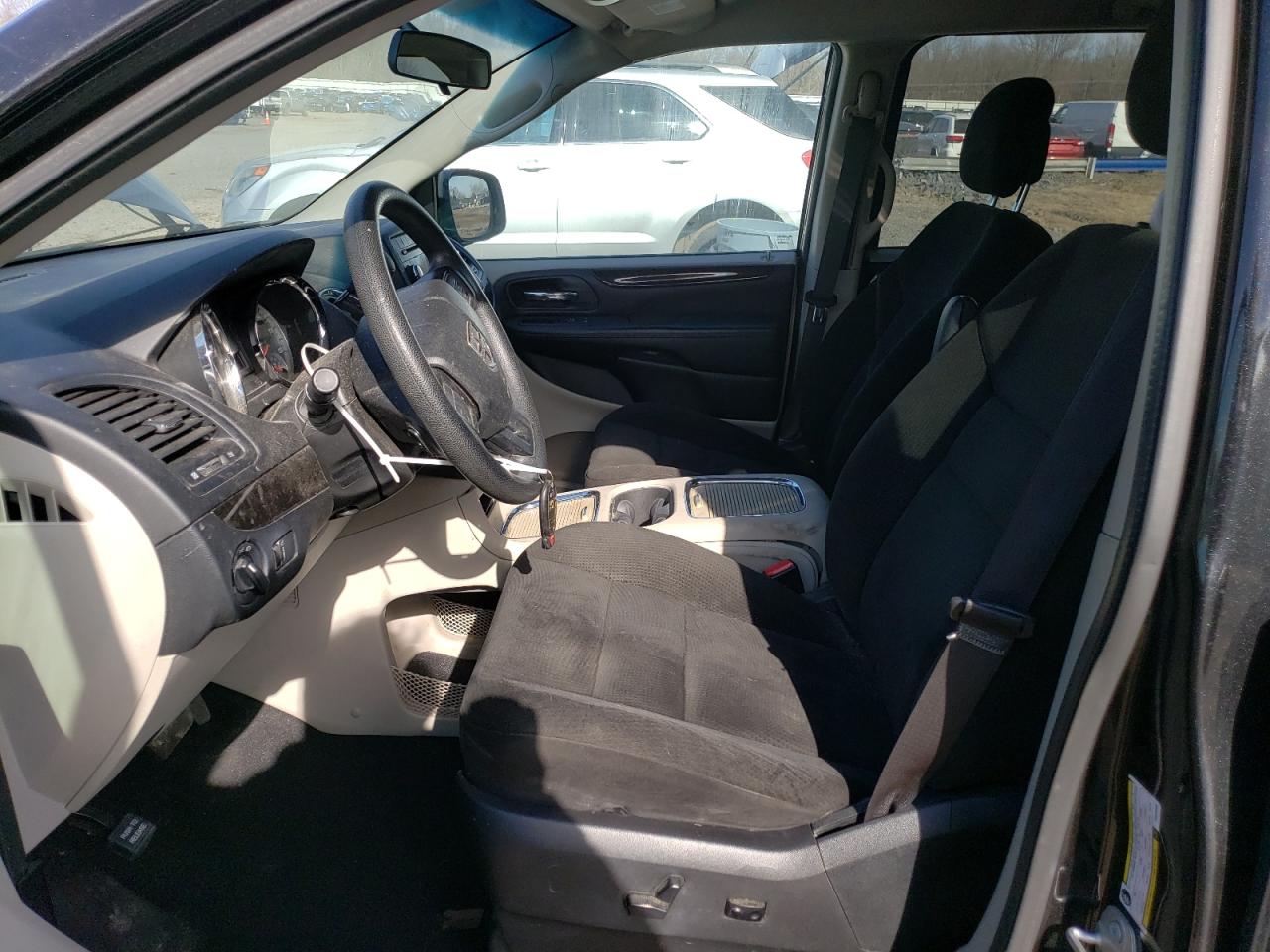 2016 Dodge Caravan - Image 7