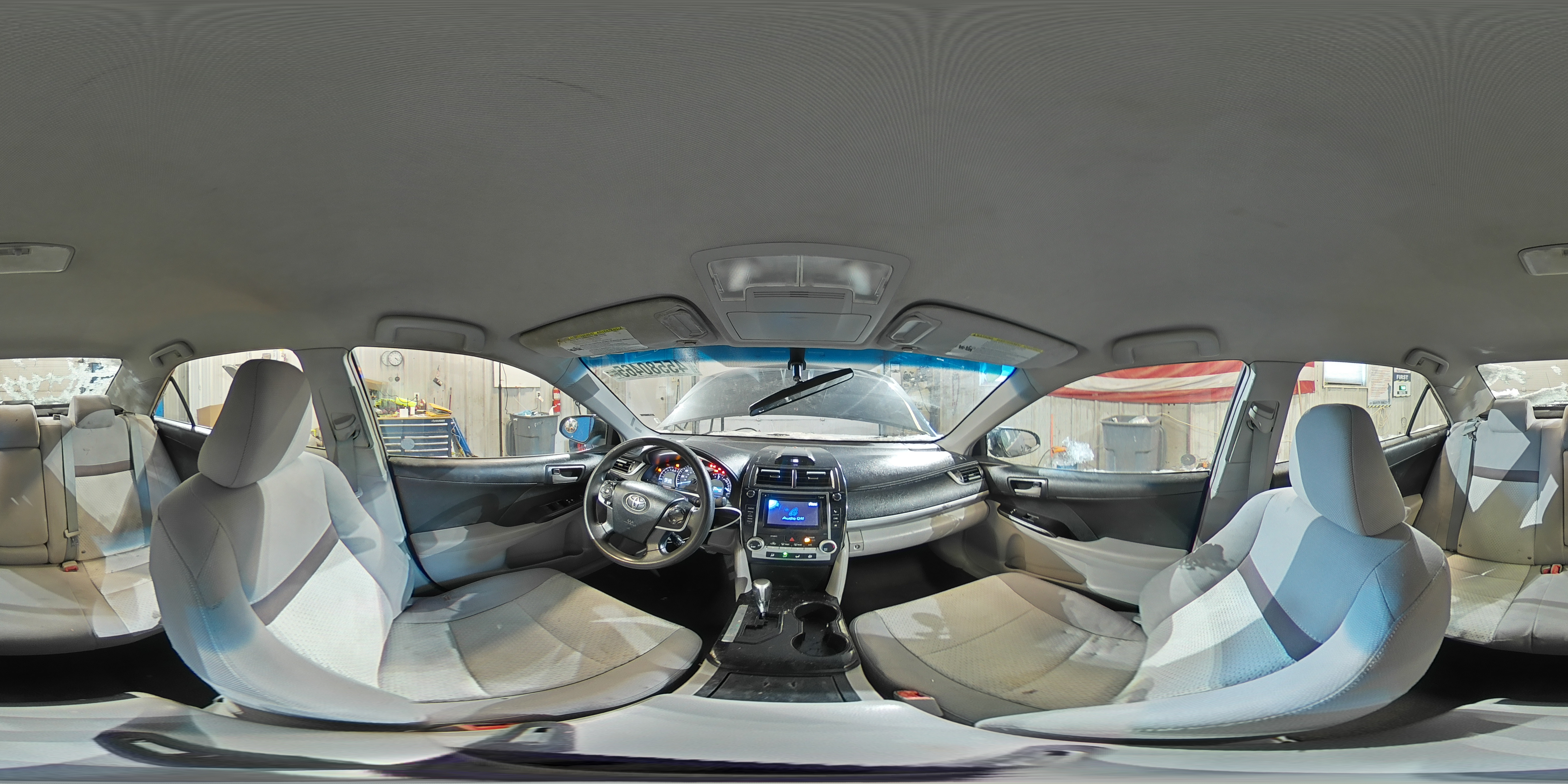 2013 Toyota Camry - Image 12