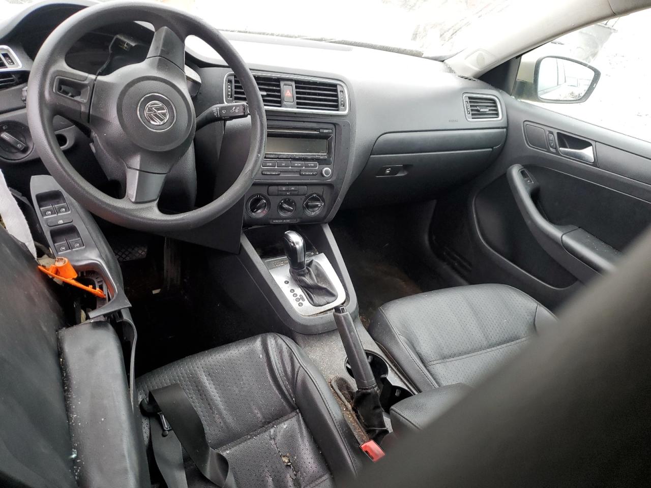2014 Volkswagen Jetta - Image 8