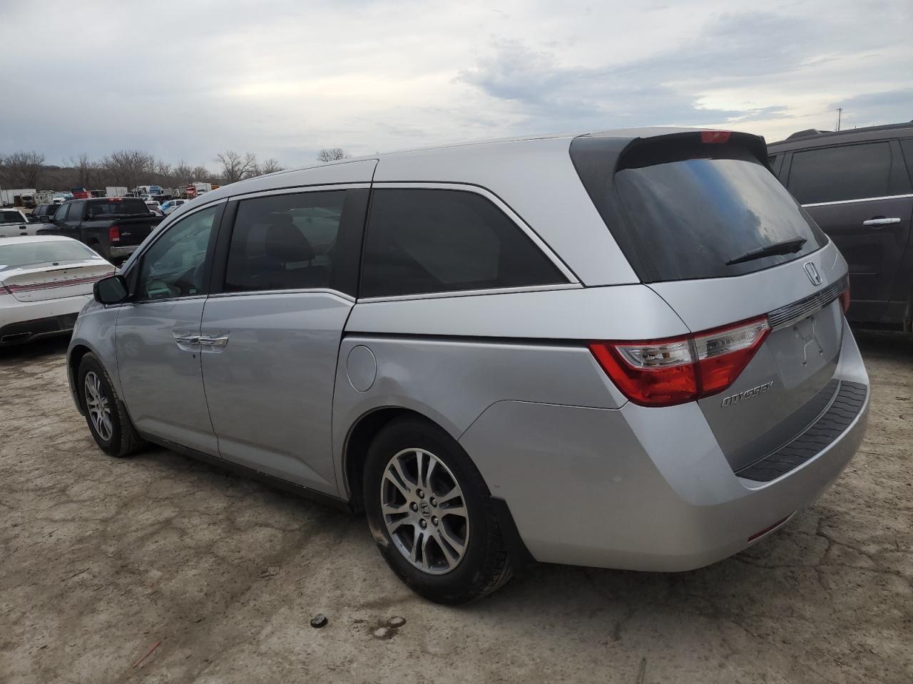 2013 Honda Odyssey - Image 2