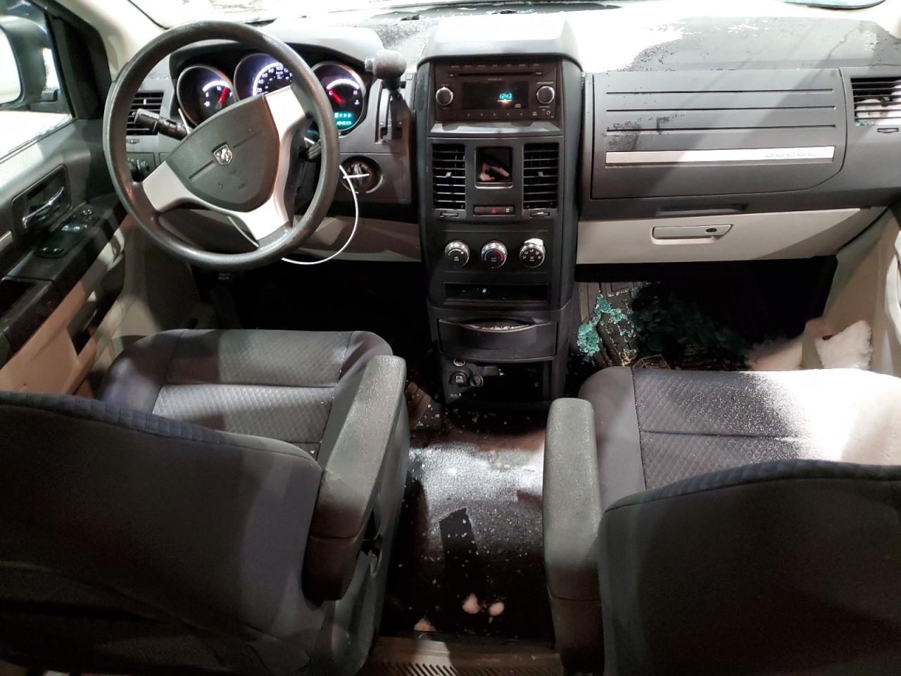 2010 Dodge Caravan - Image 8
