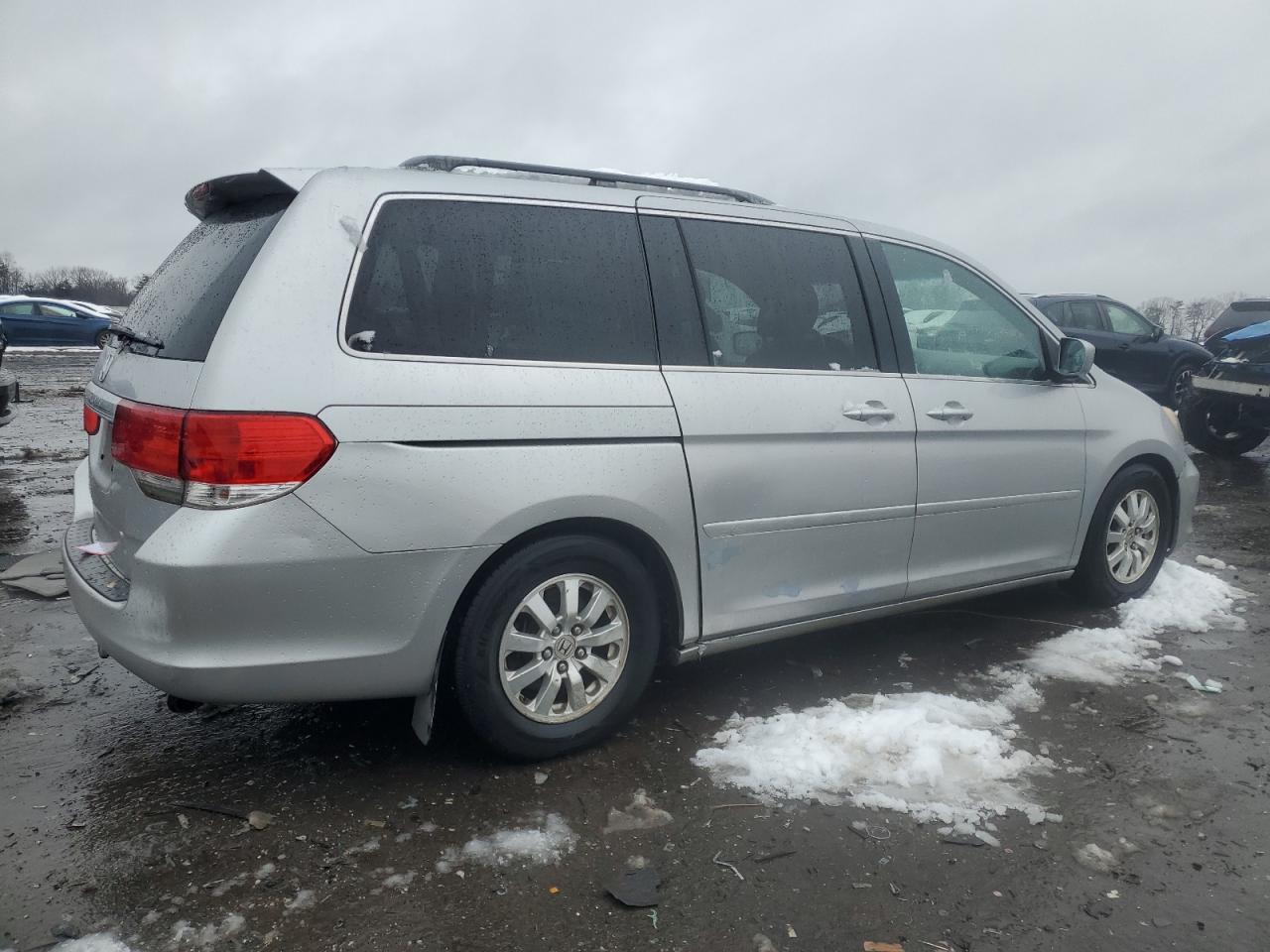 2010 Honda Odyssey - Image 3