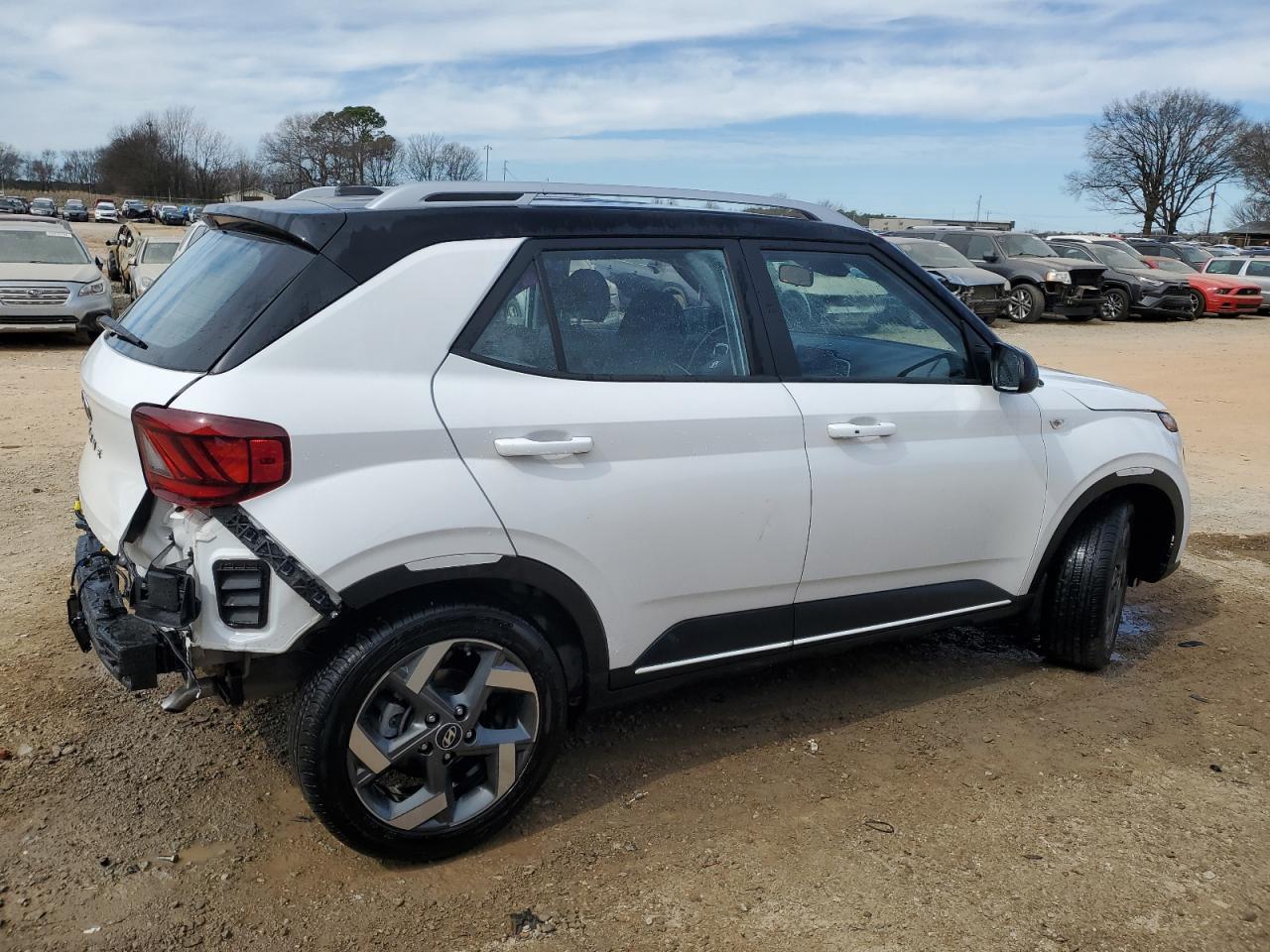 2023 Hyundai Venue - Image 3