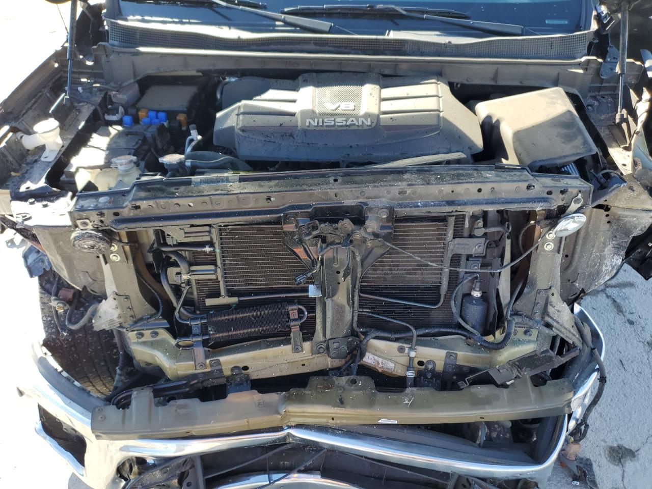 2019 Nissan Titan - Image 11