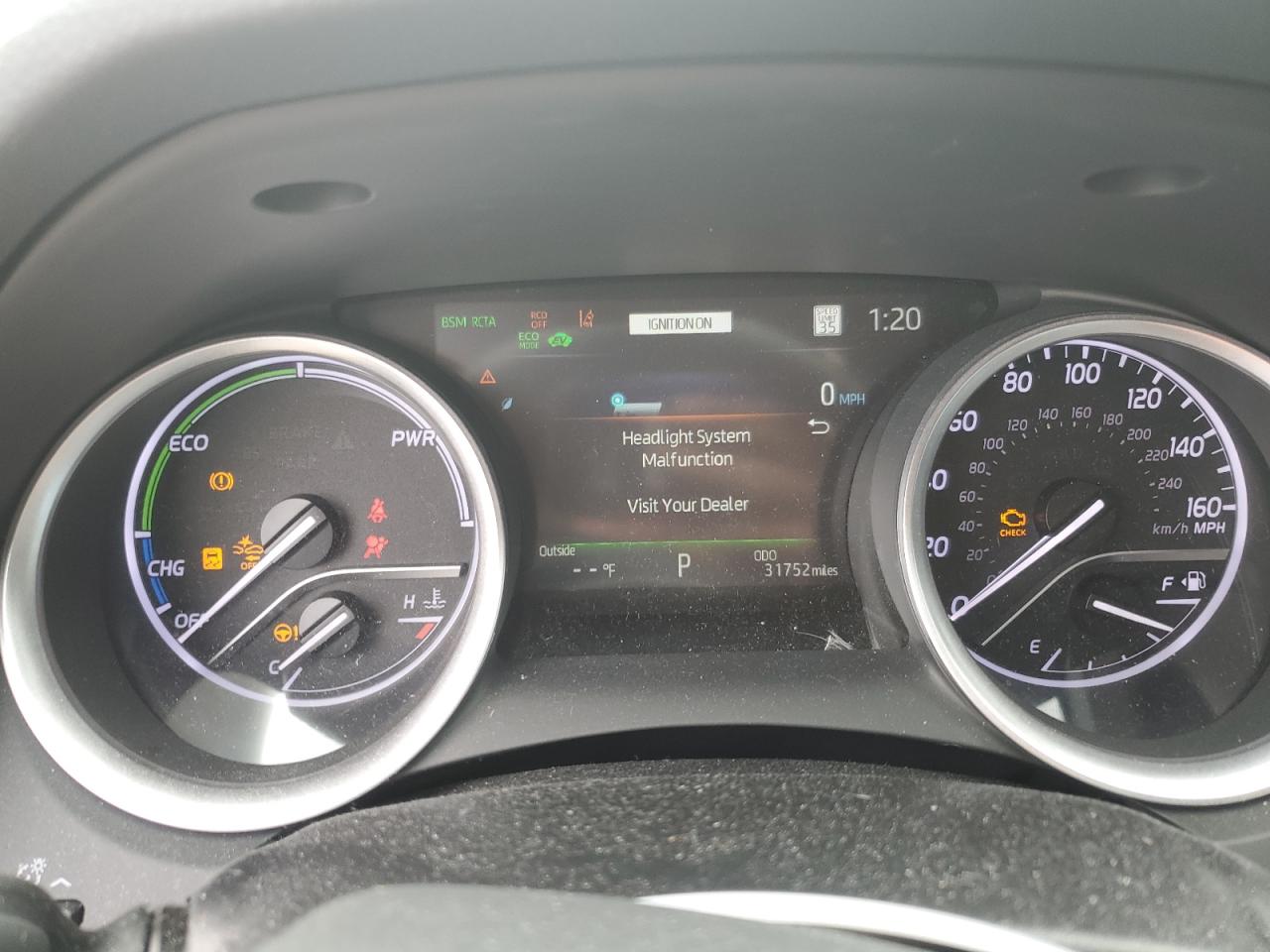 2022 Toyota Camry - Image 9