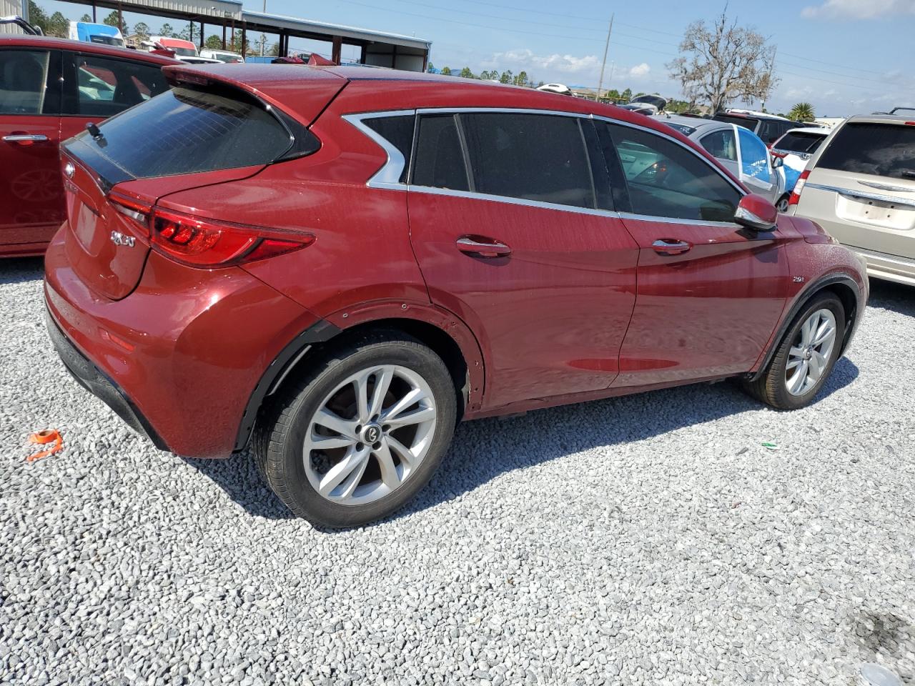 2017 Infiniti QX30 - Image 3
