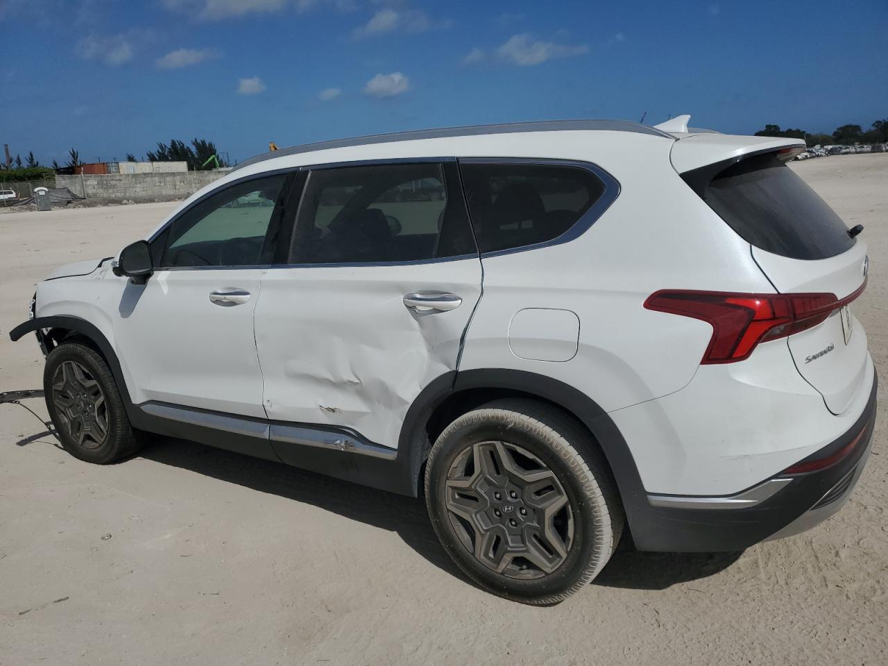 2022 Hyundai Santa Fe - Image 2